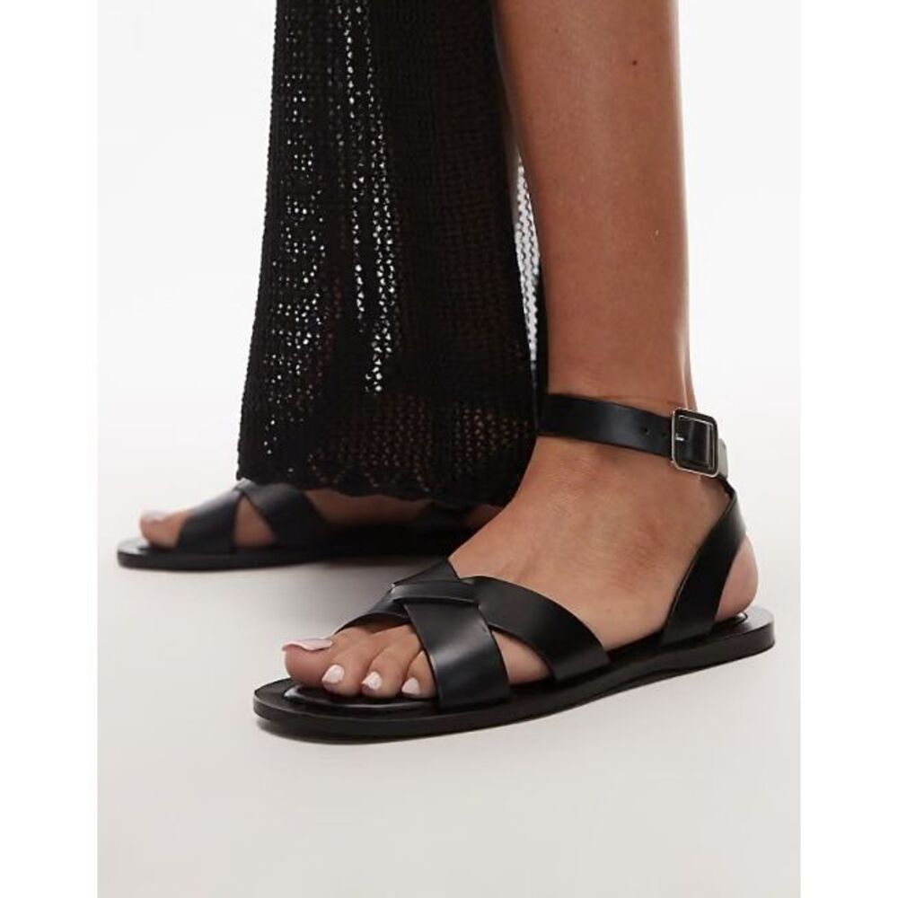 MNG by Mango Leather Gladiator Flat Sandals black Buckle Strap 39 8.5-9 NEW